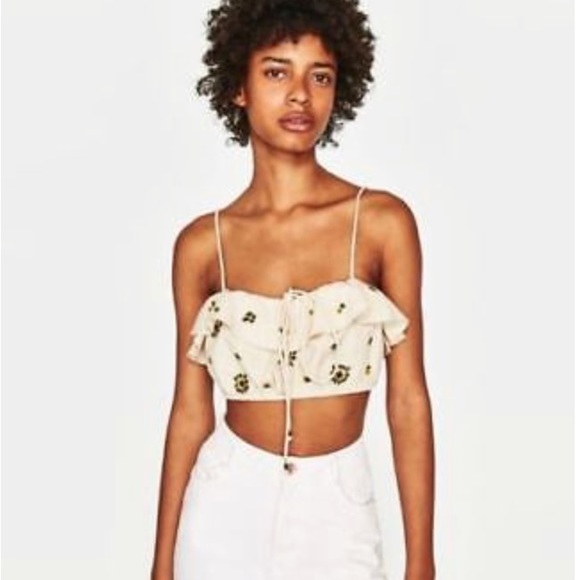 Zara Tops - Zara Floral Ruffle Crop Top
